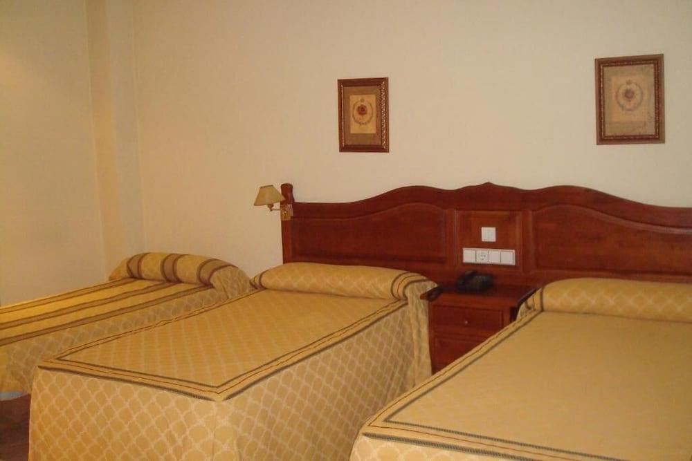 Hotel Roma Aurea Talavera de la Reina Exterior foto